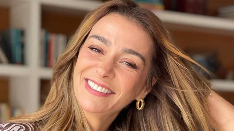 Aos 53 anos, Mônica Martelli impressiona de biquíni - Divulgação/Instagram