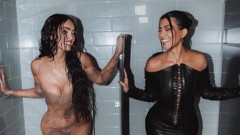 Kourtney Kardashian e Megan Fox fazem topless em clique quente - Foto/Instagram
