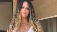 Viviane Araújo empina bumbum GG de shortinhos - Reprodução/Instagram