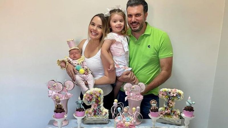 Thaeme Mariôto celebra primeiro mês da filha, Ivy - Reprodução/Instagram