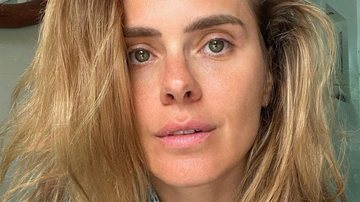 Carolina Dieckmann exibe beleza natural em clique de roupão - Foto/Instagram
