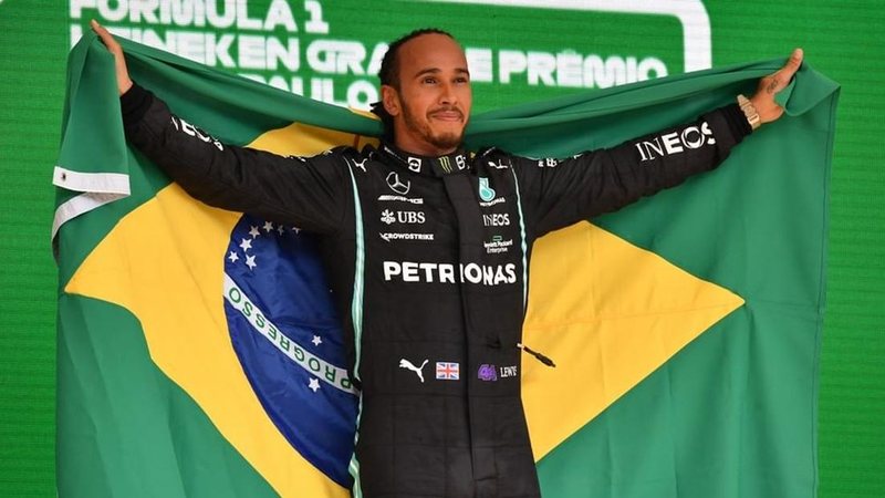 Lewis Hamilton emociona brasileiros com comemoração - Reprodução: Instagram F1