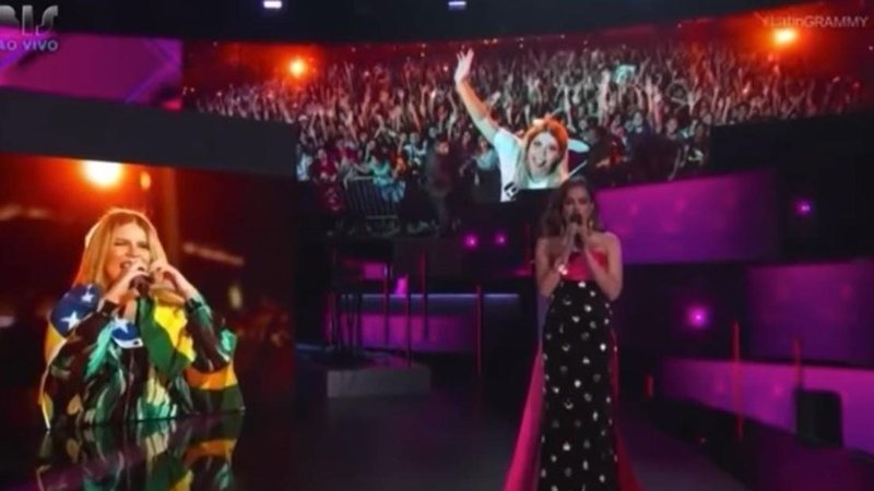 Anitta homenageia Marília Mendonça no Grammy Latino 2021 - Reprodução: Bis