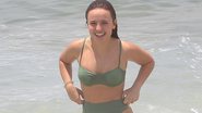 Larissa Manoela exibe boa forma em praia carioca - Fabricio Pioyani/Agnews