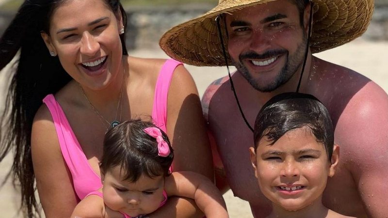 Kaká Diniz surge coladinho com a família e se derrete - Reprodução/Instagram