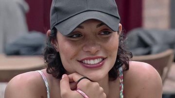 Aline Mineiro conta que ainda não conversou com o namorado - Divulgação/ Record