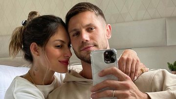Ex-BBB Jonas Sulzbach pede Mari Gonzalez em casamento - Reprodução/Instagram