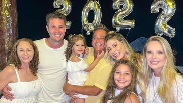 Pedro Leonardo reúne a família no Ano Novo e web se encanta - Reprodução/Instagram