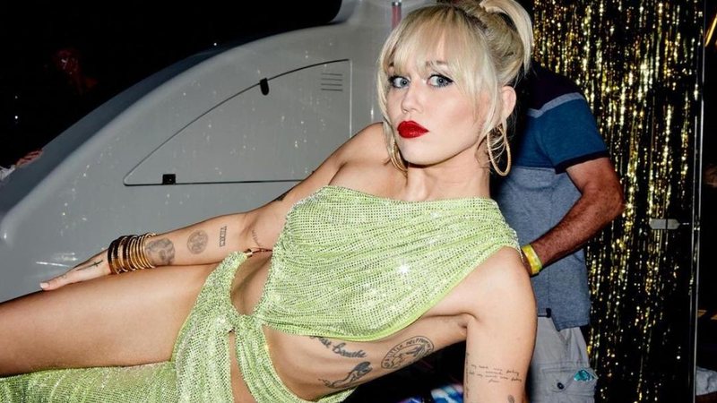 Miley Cyrus brinca após mostrar demais em show especial de Ano Novo - Foto/Instagram