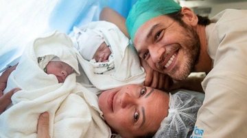 Fabíula Nascimento e Emílio Dantas celebram a chegada dos gêmeos - Reprodução/Instagram