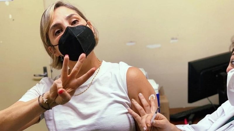Heloisa Périssé toma 3ª dose vacina contra a covid-19 - Reprodução/Instagram