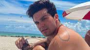 Luan Santana curte dia na praia - Foto: Reprodução / Instagram