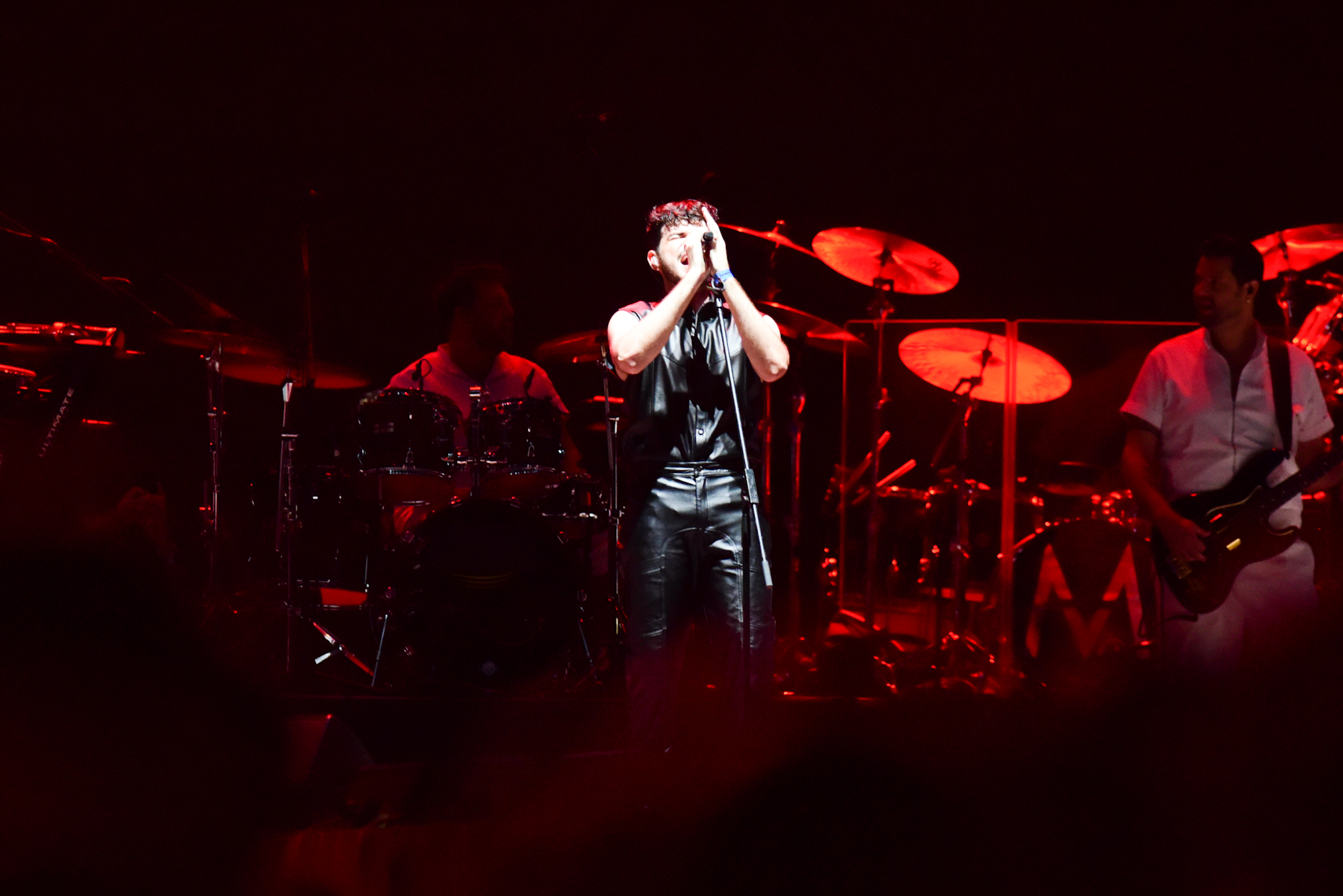 Jão apresenta sucessos do álbum 'Pirata' no palco do Maroon 5 em São Paulo: