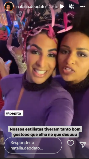 Pepita e Natália com mesmo look