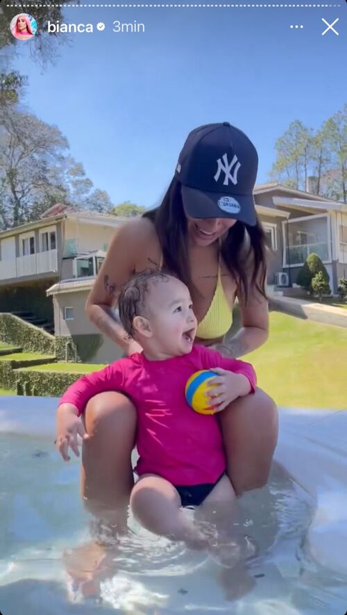 Bianca Andrade compartilhou em seu Instagram alguns vídeos de um momento fofo e divertido ao lado do seu filho Cris. 
