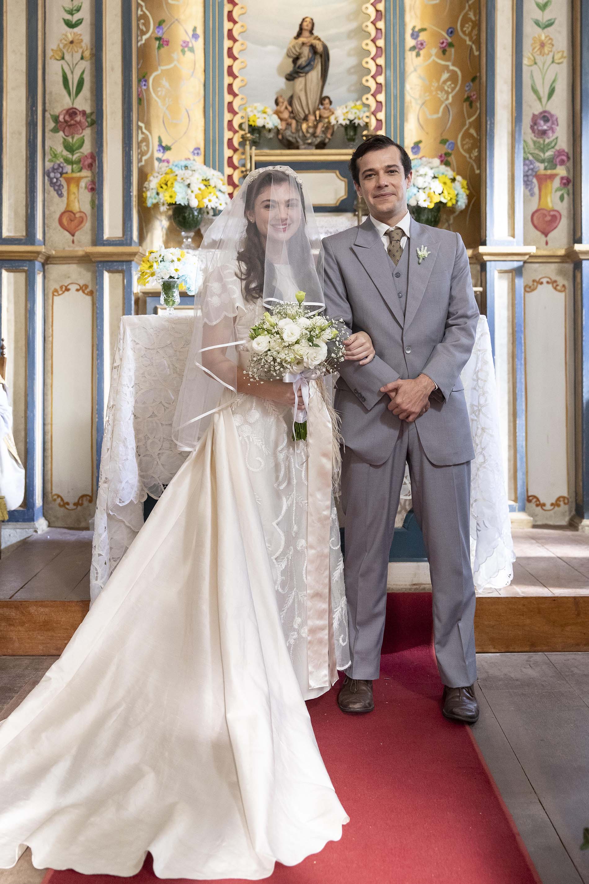 Casamento de Olívia (Debora Ozório) e Tenório (Jayme Matarazzo) na novela Além da Ilusão