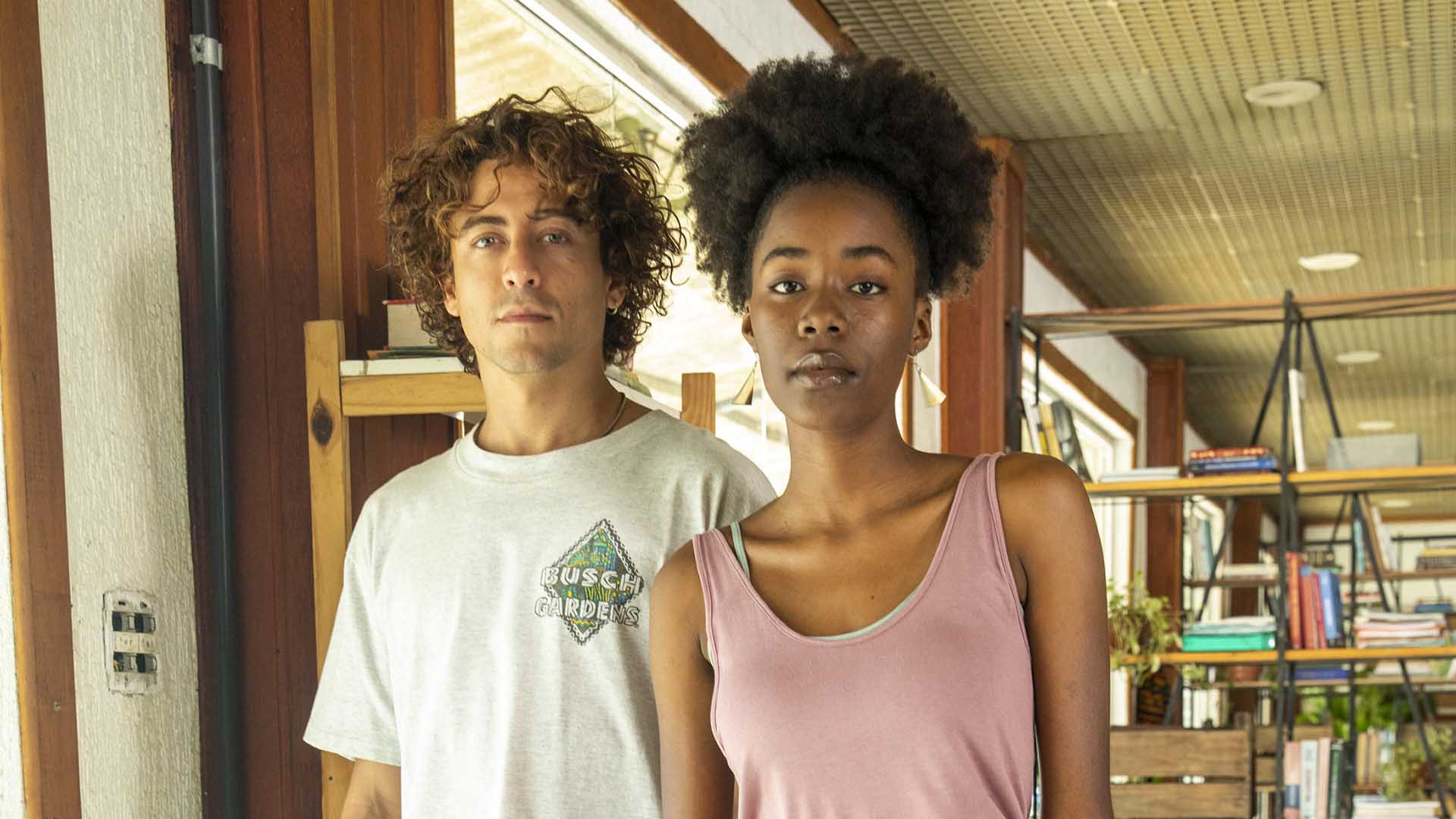 Jove (Jesuíta Barbosa) e Miriam (Liza Del Dala) na novela Pantanal - Foto: Globo / João Miguel Junior