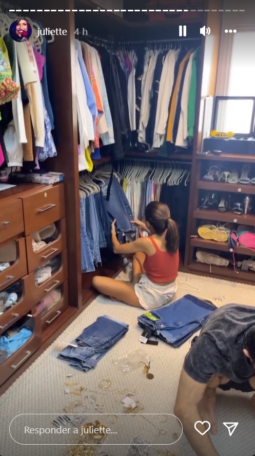 Juliette estava arrumando o seu closet e mostrou algumas roupas que separou para doação. Crédito: Reprodução/Instagram
