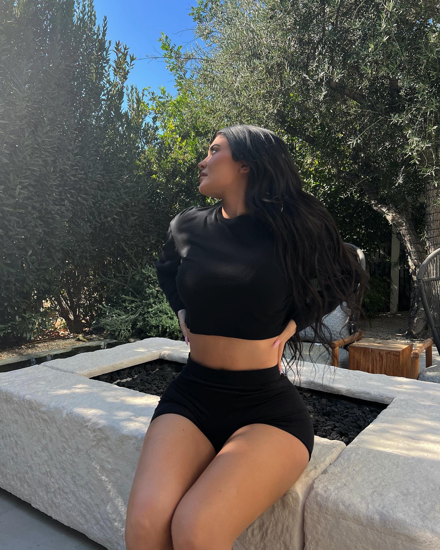 Kylie Jenner mostra a sua cintura 'fina' - Atualidade - SAPO Lifestyle