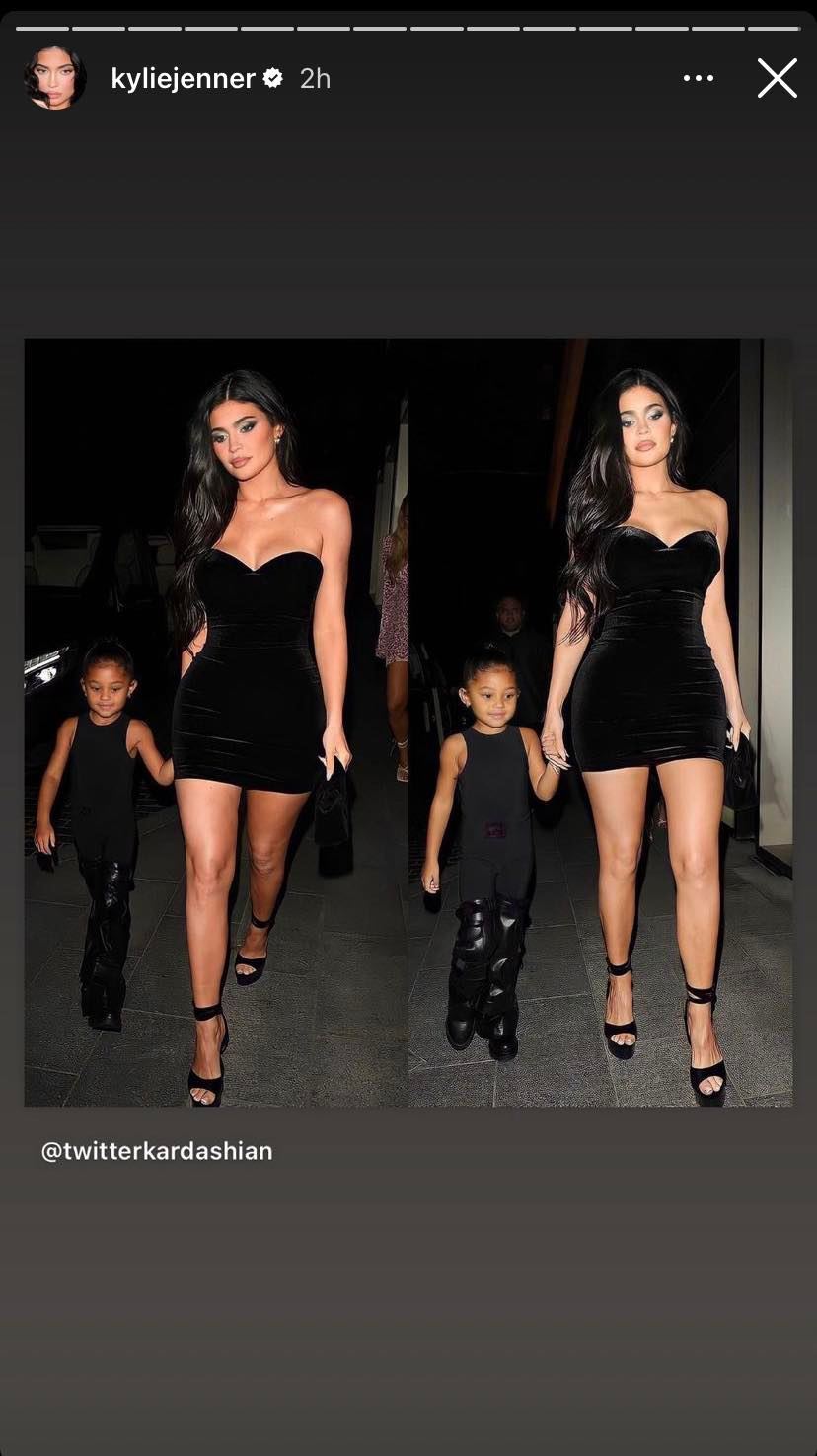 Kylie Jenner leva o namorado e a filha para noite em família em restaurante luxuoso em Londres