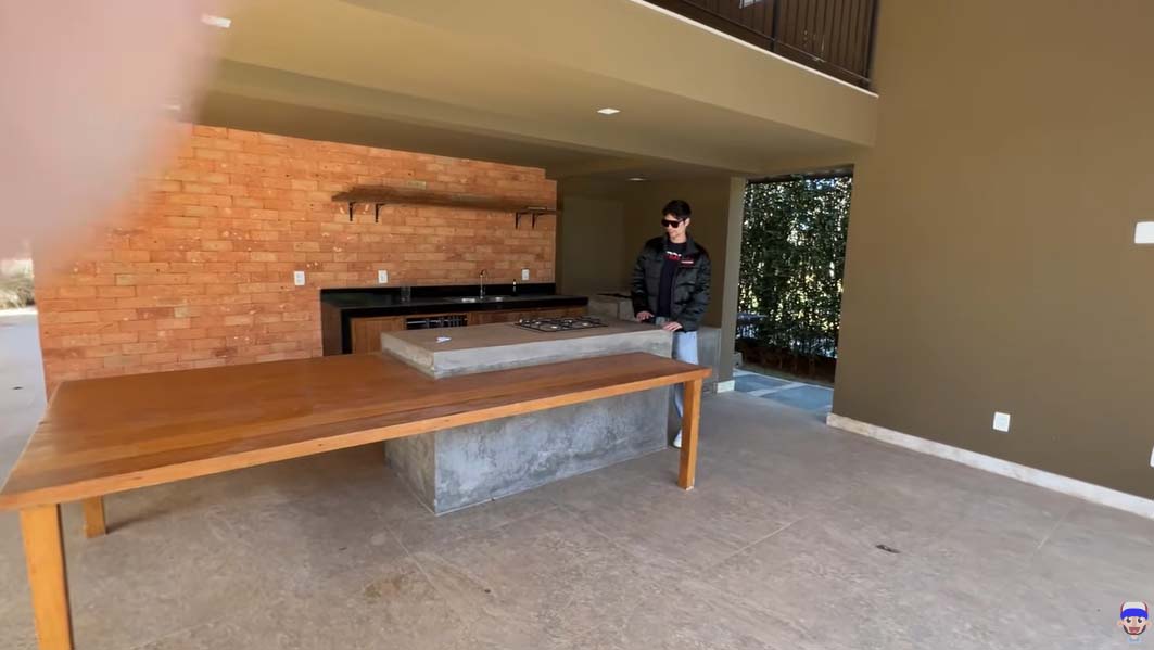 Lucas Rangel mostra sua nova casa