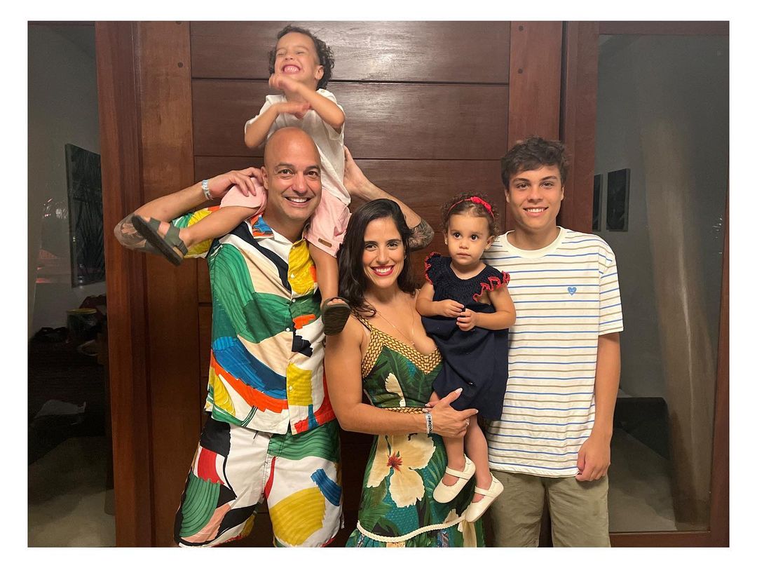 Camilla Camargo com a família - Foto: Reprodução / Instagram