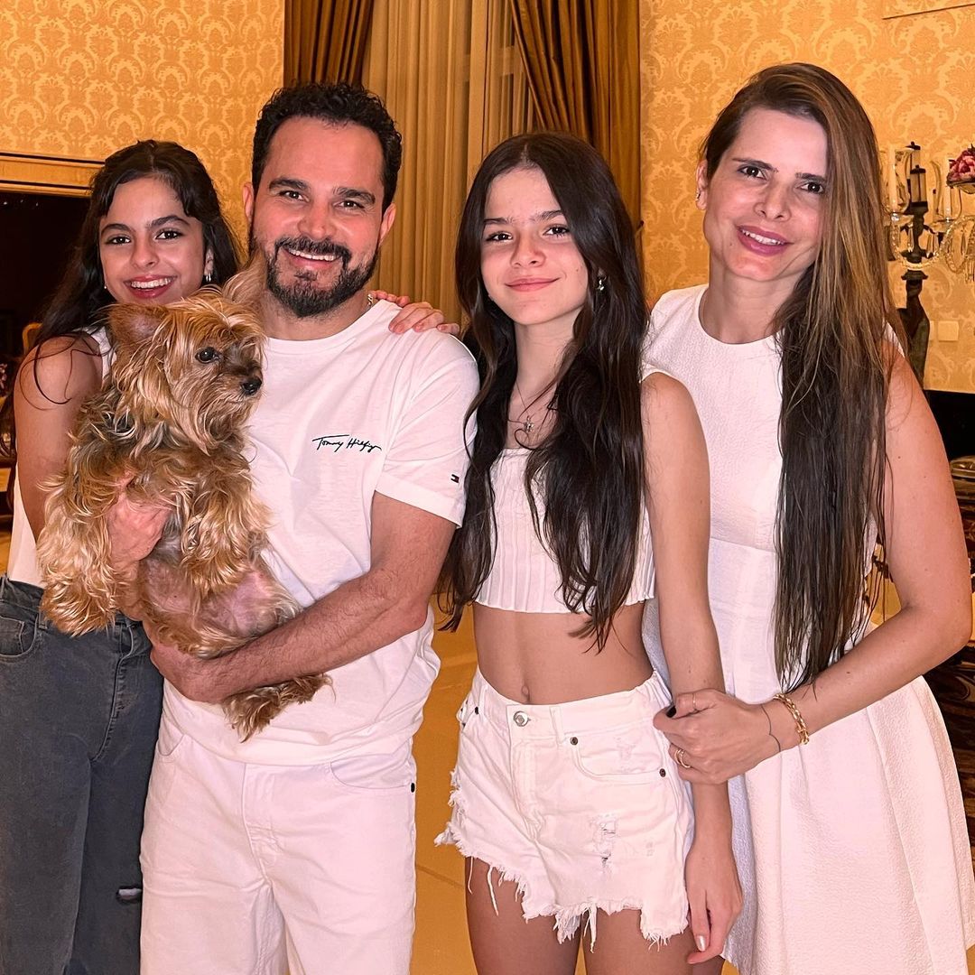 Luciano Camargo e família - Foto: Reprodução / Instagram