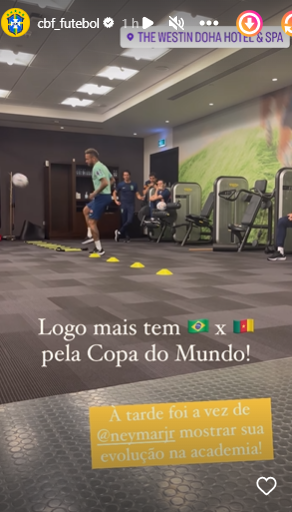 Neymar Jr. treina com bola após lesão na Copa