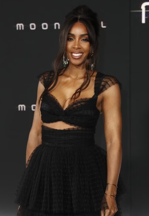 A ex-Destiny's Child, Kelly Rowland, arrasou em um vestido de tule