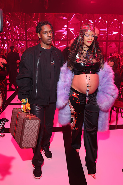 Pais de primeira viagem, Rihanna e A$AP Rocky marcaram presença na semana de moda de Milão