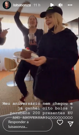 Luísa Sonza ganha surpresa em seu aniversário