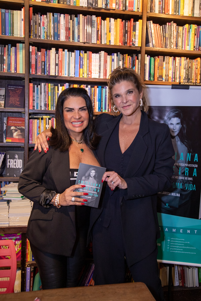 Cristiana Oliveira lança seu livro no Rio de Janeiro