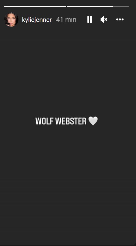 Kylie postou o nome "Wolf Webster" em seus stories após o nascimento do filho - Reprodução: Instagram