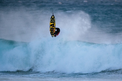 Ítalo Ferreira - Foto: Damien Poullenot/World Surf League
