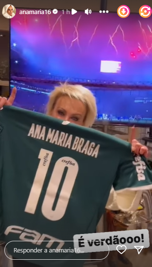 Ana Maria Braga comemora título do Palmeiras no Brasileirão