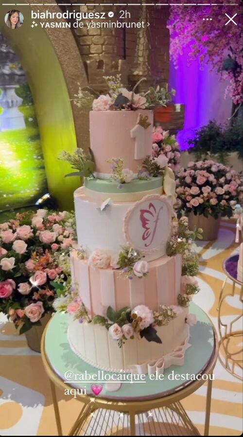 A influenciadora Biah Rodrigues compartilhou em suas redes sociais a luxuosa decoração para a festa de aniversário de um ano da filha Fernanda 