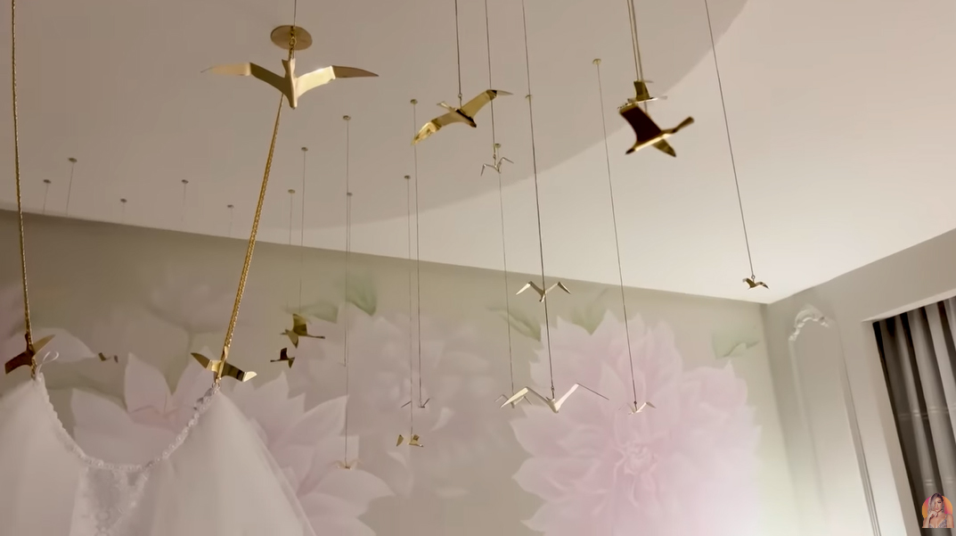 Virginia Fonseca mostra detalhes luxuosos na decoração do quarto da filha caçula