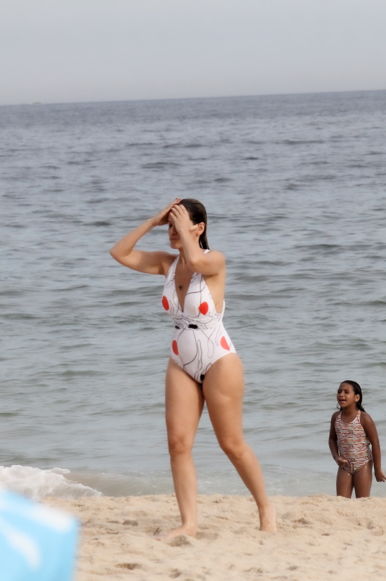 Ingrid Guimarães praia
