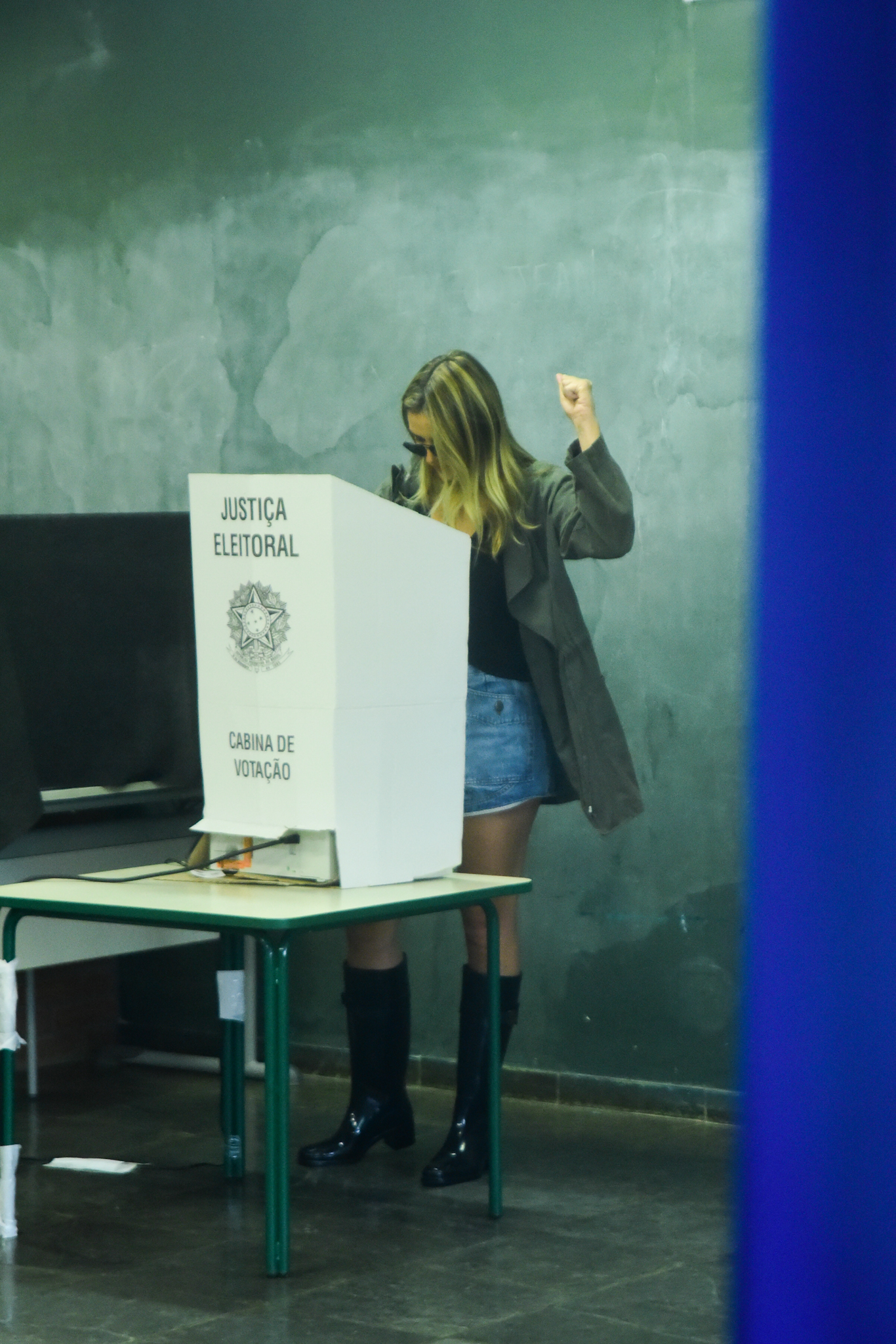 Rafa Brites vota em São Paulo
