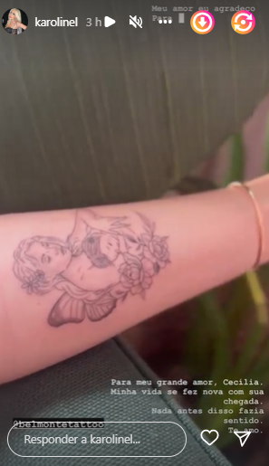 Karoline Lima homenageia a filha Cecília com tatuagem