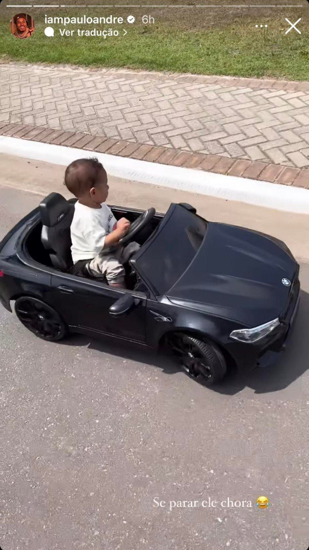 Paulo André exibe filho se divertindo em carrinho elétrico. Reprodução/Instagram 