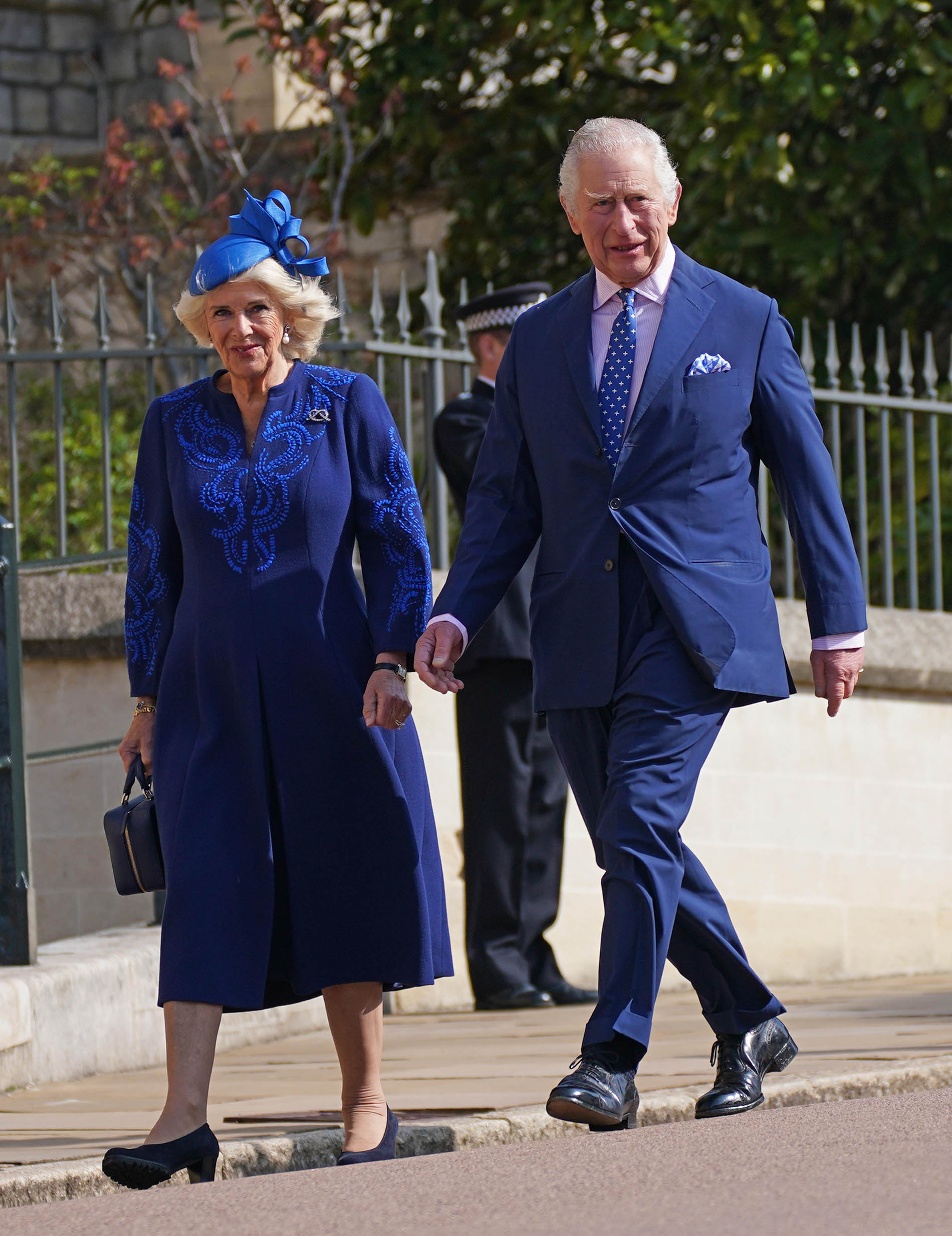 Família real britânica se reúne na missa de Páscoa