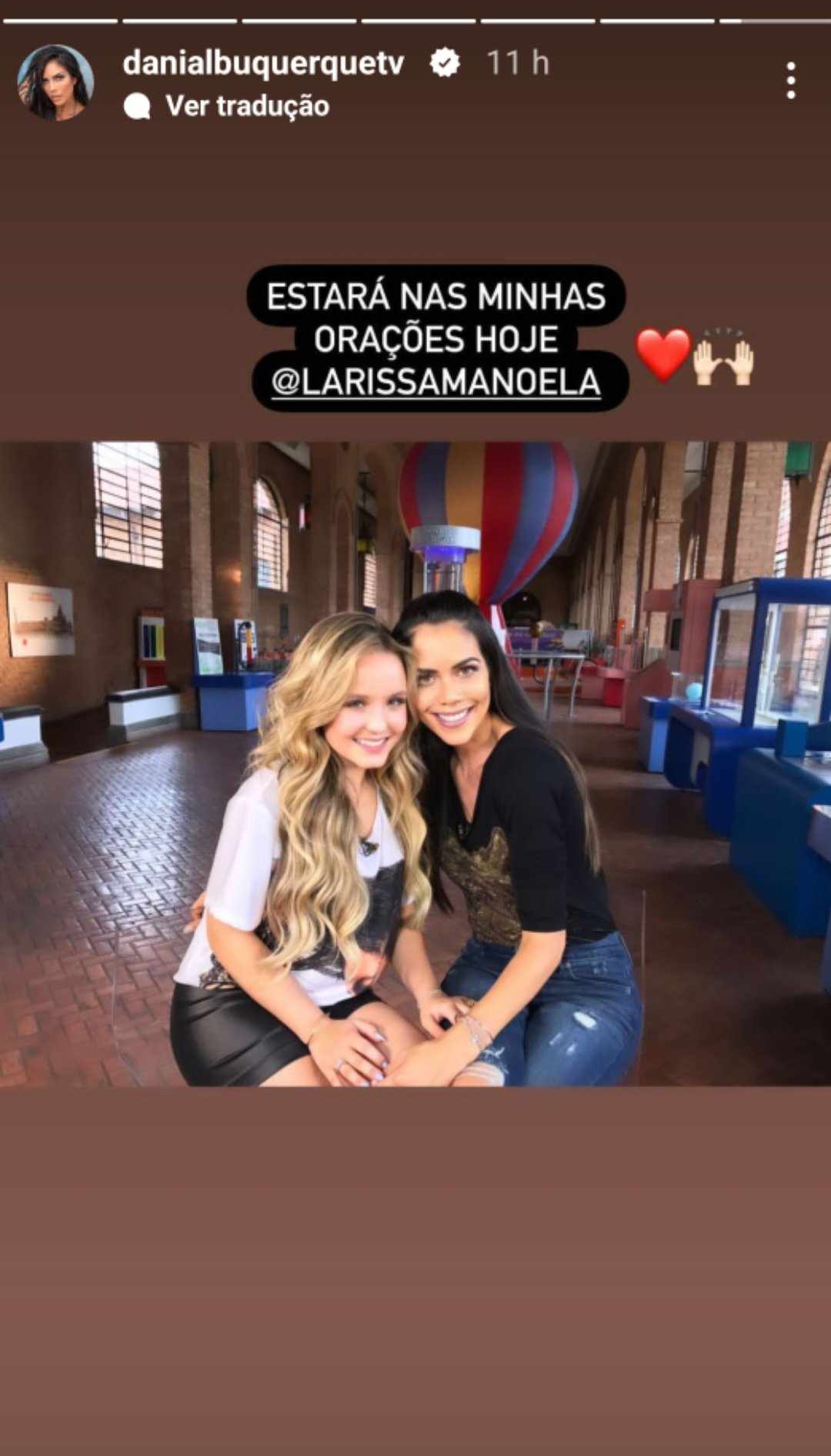 Daniela Albuquerque apoia Larissa Manoela