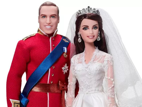 A atual Princesa de Gales e seu marido, o Príncipe William também já foram agraciados com bonecos com suas faces. 