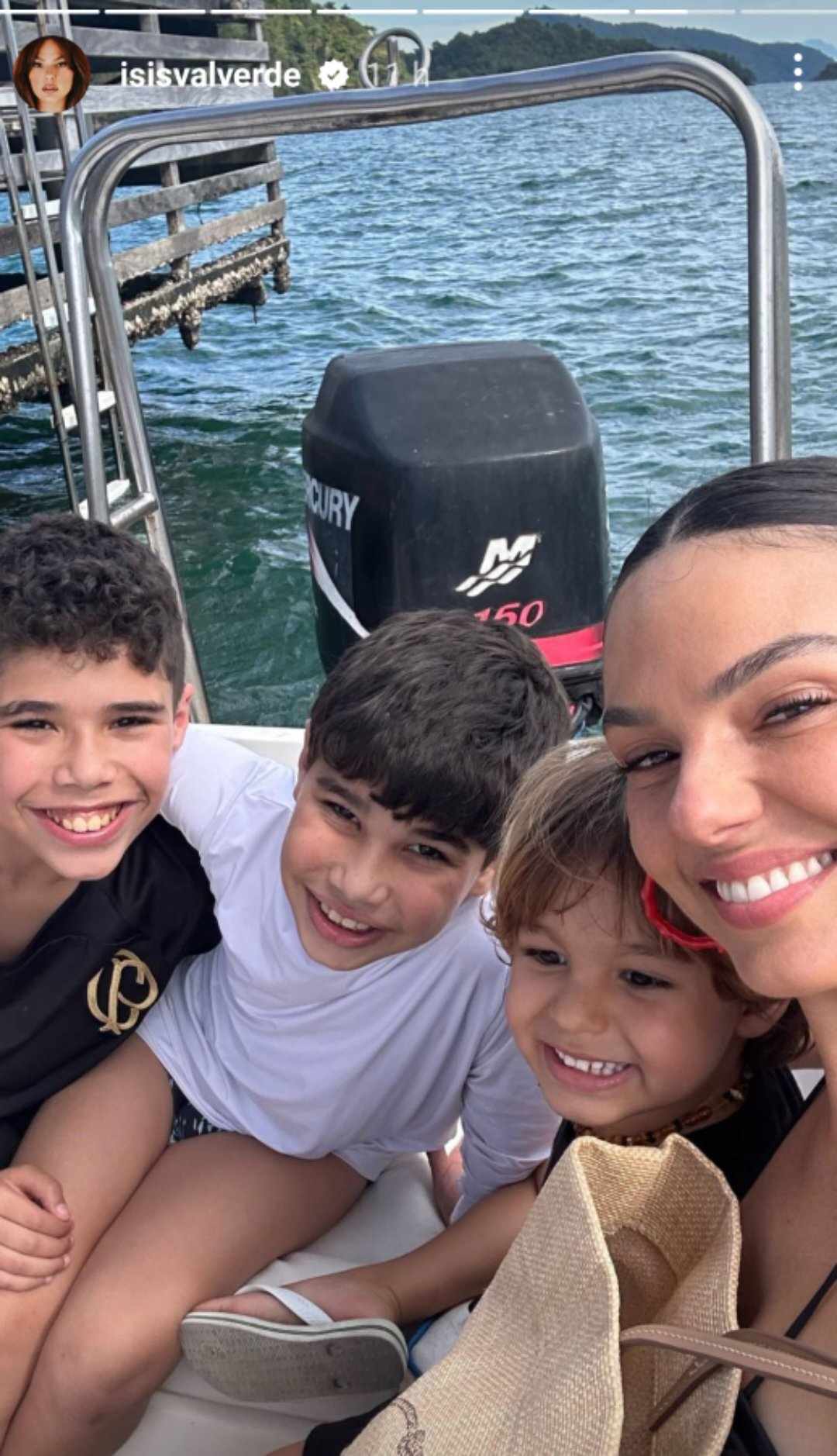 Isis Valverde com os filhos de Wanessa Camargo