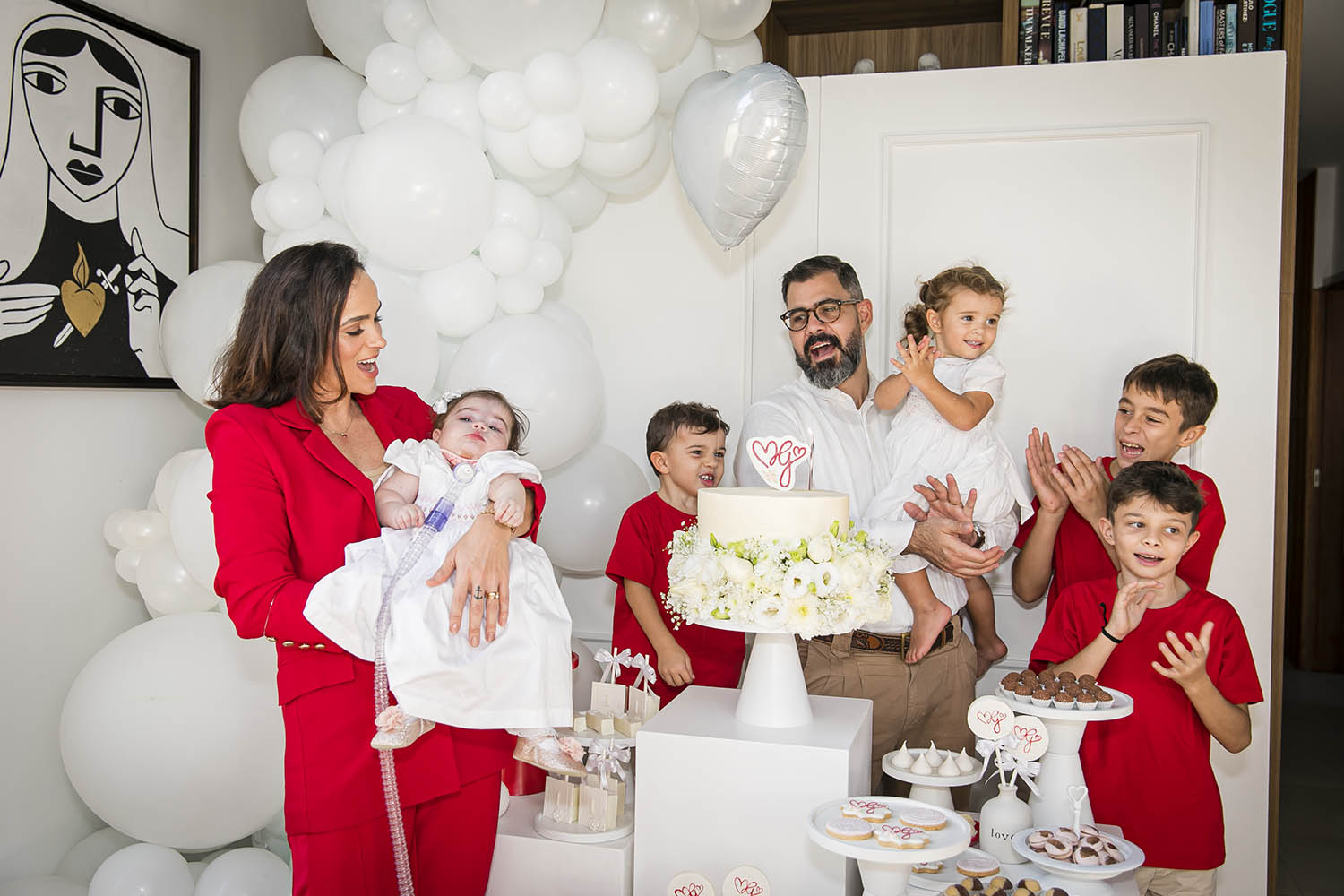 Juliano Cazarré reúne a família no aniversário da filha caçula, Maria Guilhermina