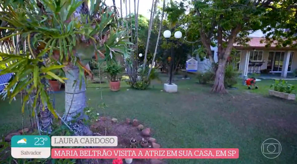 Laura Cardoso mostra sua casa no interior de São Paulo