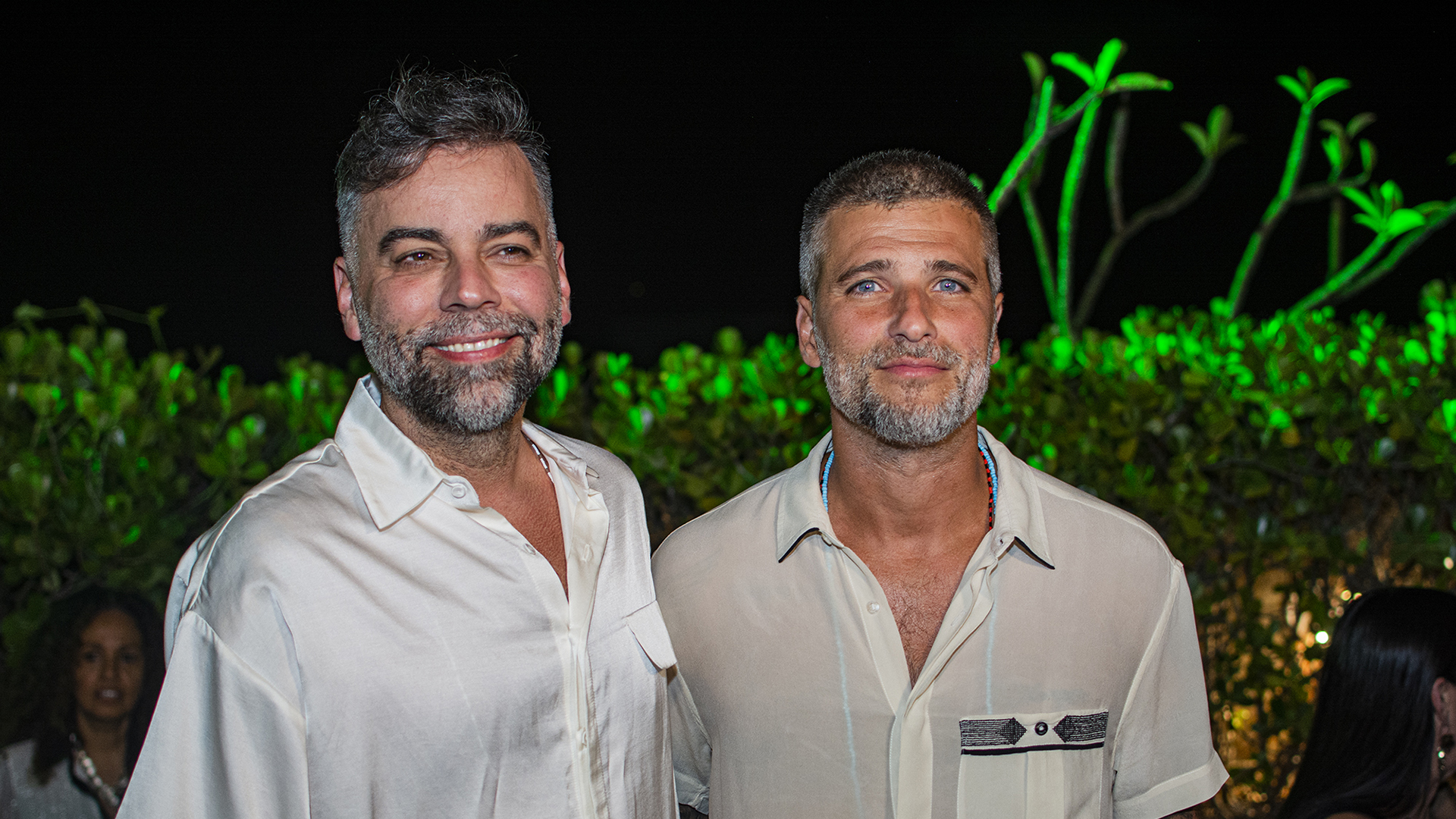 O secretário de Cultura e Turismo de Salvador, Pedro Tourinho, com o ator Bruno Gagliasso.