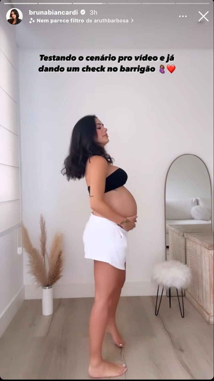 Bruna Biancardi disfarça barriga de gravidez com look de frio