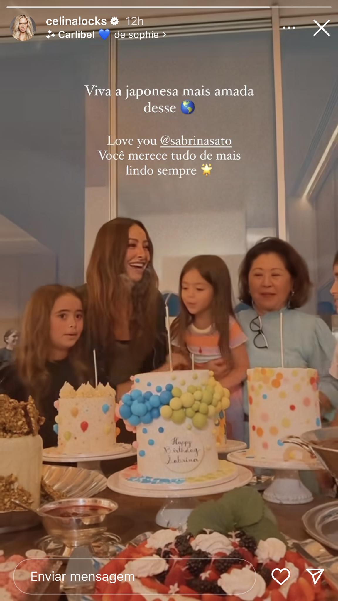 Sabrina Sato comemora seu aniversário com a família
